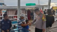 Cooling System Jelang Pilkada Serentak 2024, Bhabinkamtibmas Pulau Barrang Lompo Rutin Sambangi Warganya