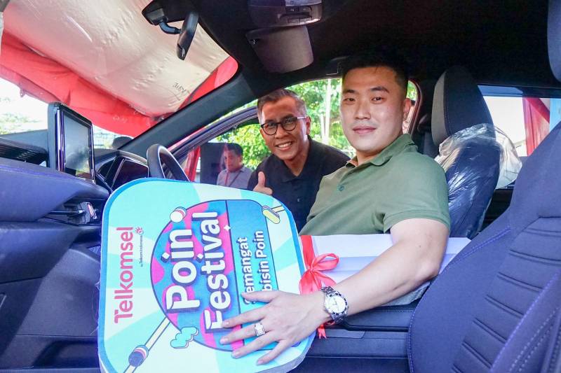 Pelanggan Telkomsel dari Makassar, Berhasil Boyong Mobil Toyota Yaris Cross