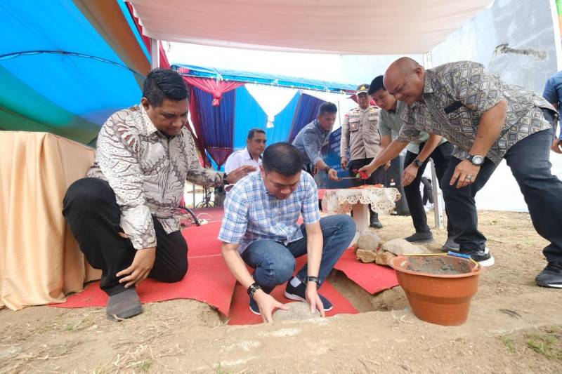 Bupati Gowa Lakukan Peletakan Batu Pertama Pembangunan GPDI Filadelfia 