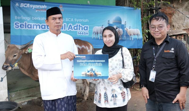 BCA Syariah Berbagi Berkah dengan Salurkan Hewan Kurban di Berbagai Kota