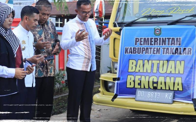 Pj Bupati Takalar Lepas Bantuan Logistik untuk Korban Banjir di Tiga Daerah