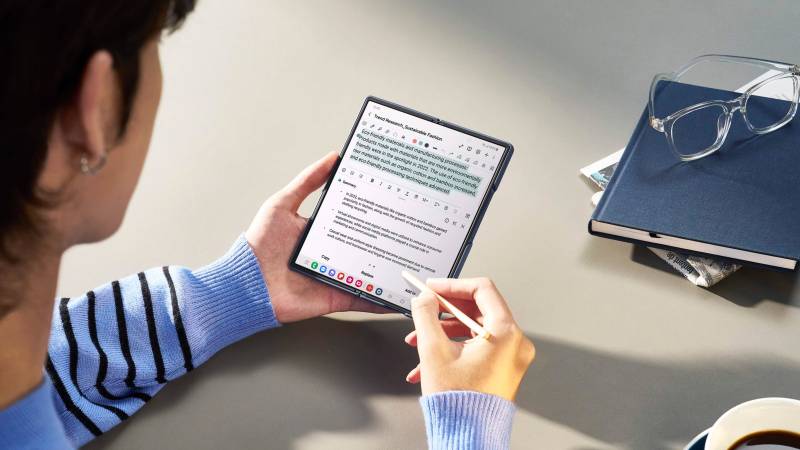 Galaxy Z Fold6 Tingkatkan Produktifitas dengan  Fitur PDF Overlay 