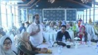 1Apiaty-Amin-Syam-Edukasi-Warga-Tentang-Perlindungan-Anak--300x145 FOTO GALERI: Apiaty Amin Syam Saat Sosialisasi Tentang Perlindungan Anak di Hotel Aston