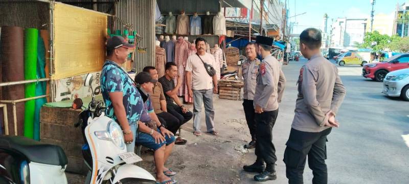 Sat Binmas Polres Pelabuhan Makassar Imbau Pedagang Pasar Sentral Waspada Aksi Pencurian