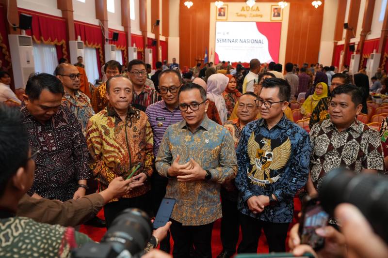Seminar Nasional IKA PIMNAS di Makassar, Menpan RB Tegaskan Digitalisasi Reformasi Birokrasi Tidak Boleh Mundur