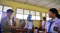 IMG-20240723-WA0016 Tinjau SMA Negeri 11 Toraja Utara, Pj Gubernur Sulsel Langsung Programkan Perbaikan