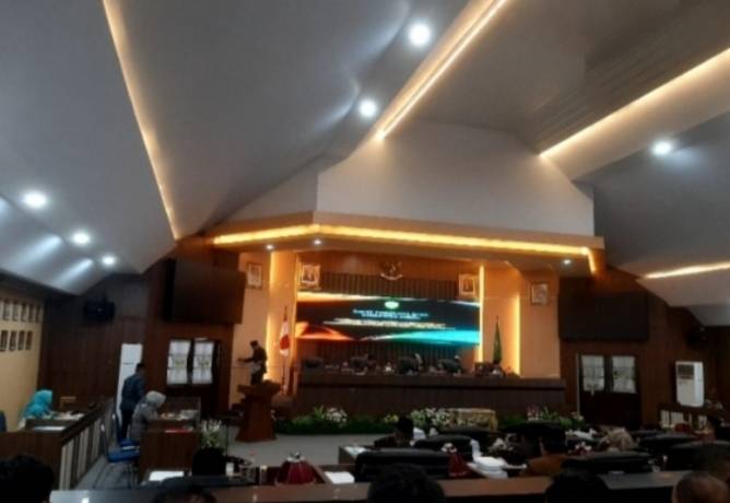DPRD Barru Gelar Sidang Paripurna Penyerahan Catatan Strategis dan Rekomendasi LKPJ Bupati 2023