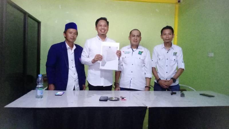 Yusuf Ritangnga Terima Dukungan PKB, Rekomendasi Diserahkan Ketua DPC PKB Enrekang Musbahuddin 