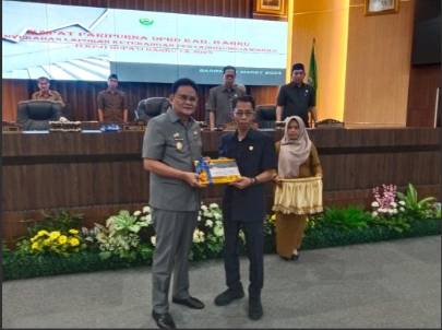 DPRD Barru Terima LKPJ 2023 Bupati Barru untuk Dibahas Bersama