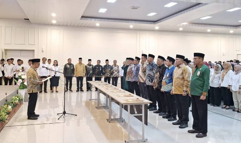 Kakanwil Kemenag Sulsel Lantik 8 Pejabat Eselon III, 6 Rotasi, 2 Promosi