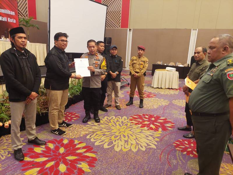 Sukseskan Pemilukada 2024, Kabag Ops Polres Pelabuhan Makassar Hadiri Rapat Pleno Terbuka DPHP dan DPS
