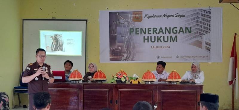 Kejari Sinjai Gelar Penerangan Hukum di Kecamatan Sinjai Borong