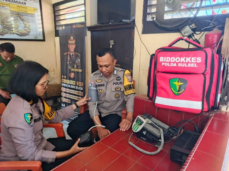 Antisipasi Sejak Dini Serangan Penyakit, Dokkes Polres Pelabuhan Makassar Lakukan Rikkes ke Personel