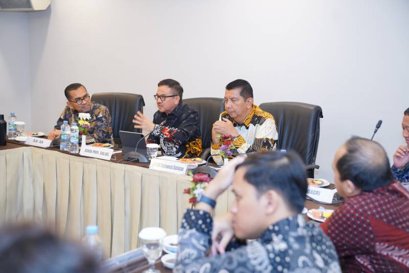 Sekda Sulsel Minta TPAKD Optimalkan Program OJK