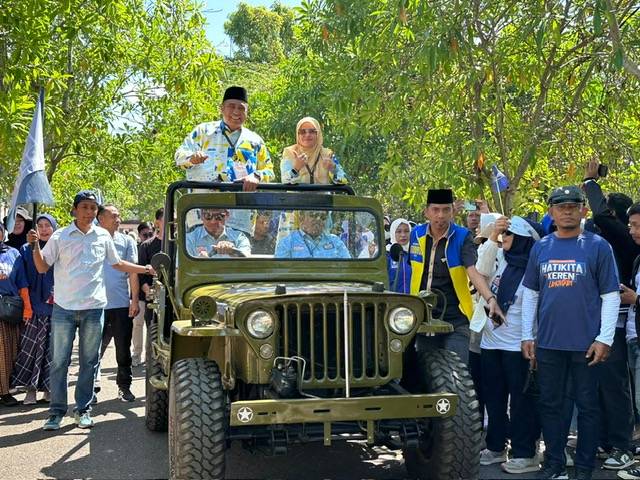 Chaidir - Suhartina Resmi Mendaftar Di KPU Maros