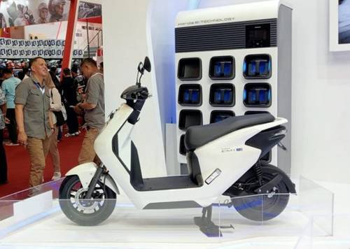 Pahami Cara Kerjanya, Tips #Cari_Aman Berkendara Sepeda Motor Listrik
