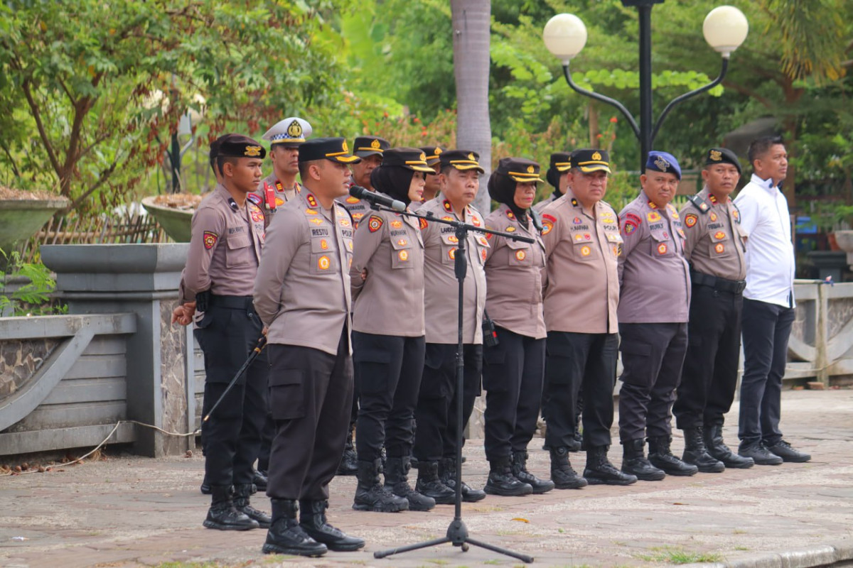 Apel Jam Pimpinan, Kapolres Pelabuhan Makassar Tekankan Netralitas Polri dan SOP Pengamanan Pilkada Serentak