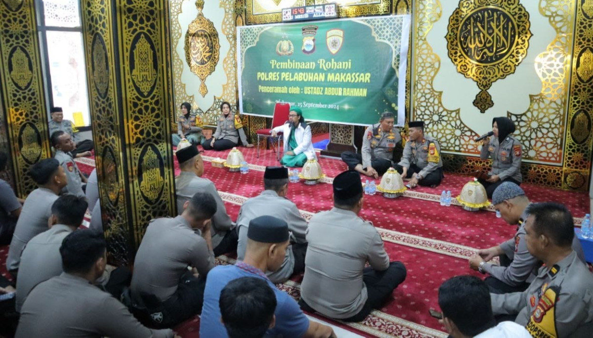 Pembinaan Rohani, Polres Pelabuhan Makassar Perkuat Iman dan Dedikasi Anggota dalam Bertugas