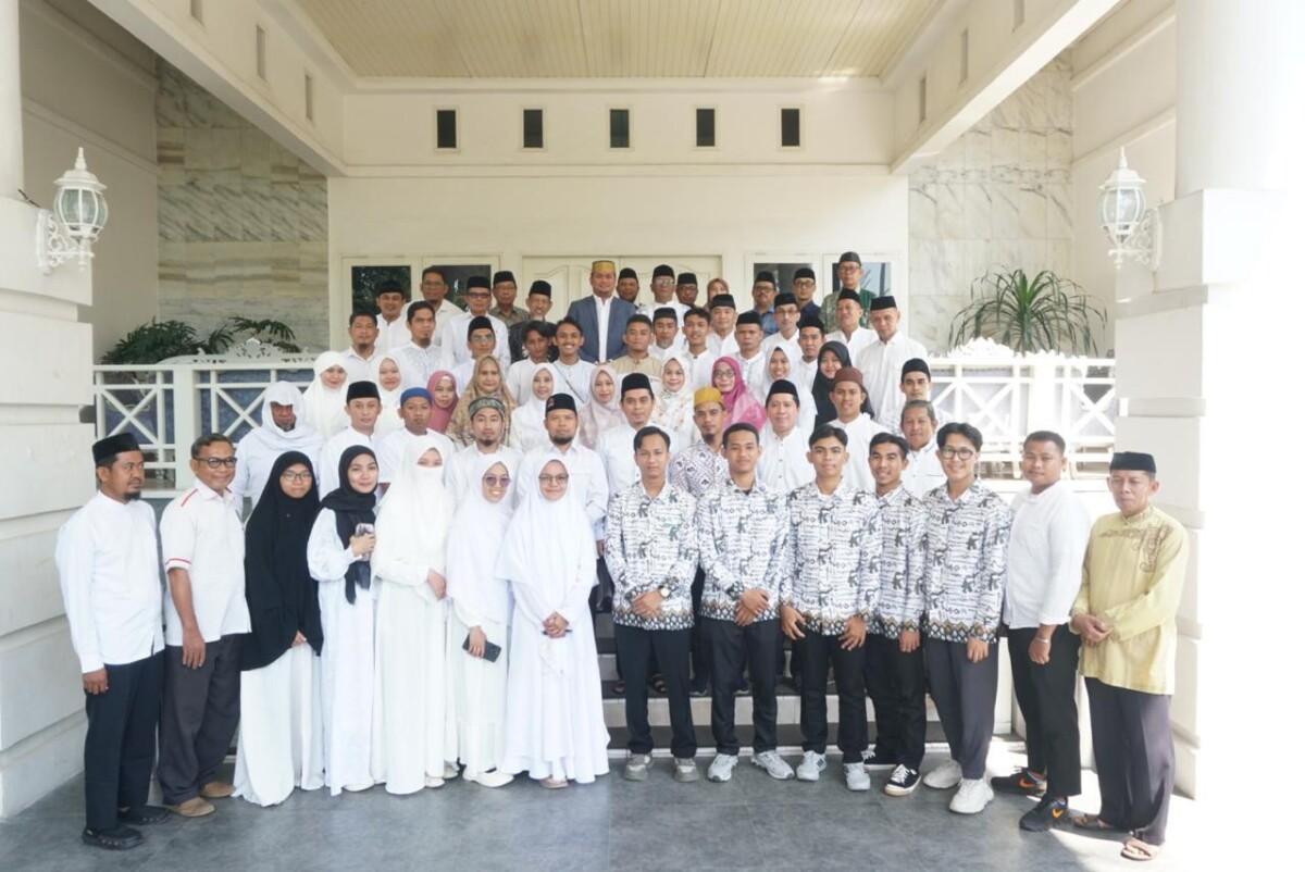 Pemkab Gowa Berangkatkan Pegawai, Cleaning Service, dan Penghafal Alquran Ibadah Umrah