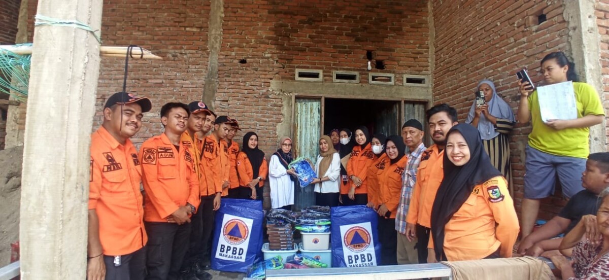 BPBD Kota Makassar Salurkan Bantuan Darurat Logistik untuk Korban Angin Puting Beliung