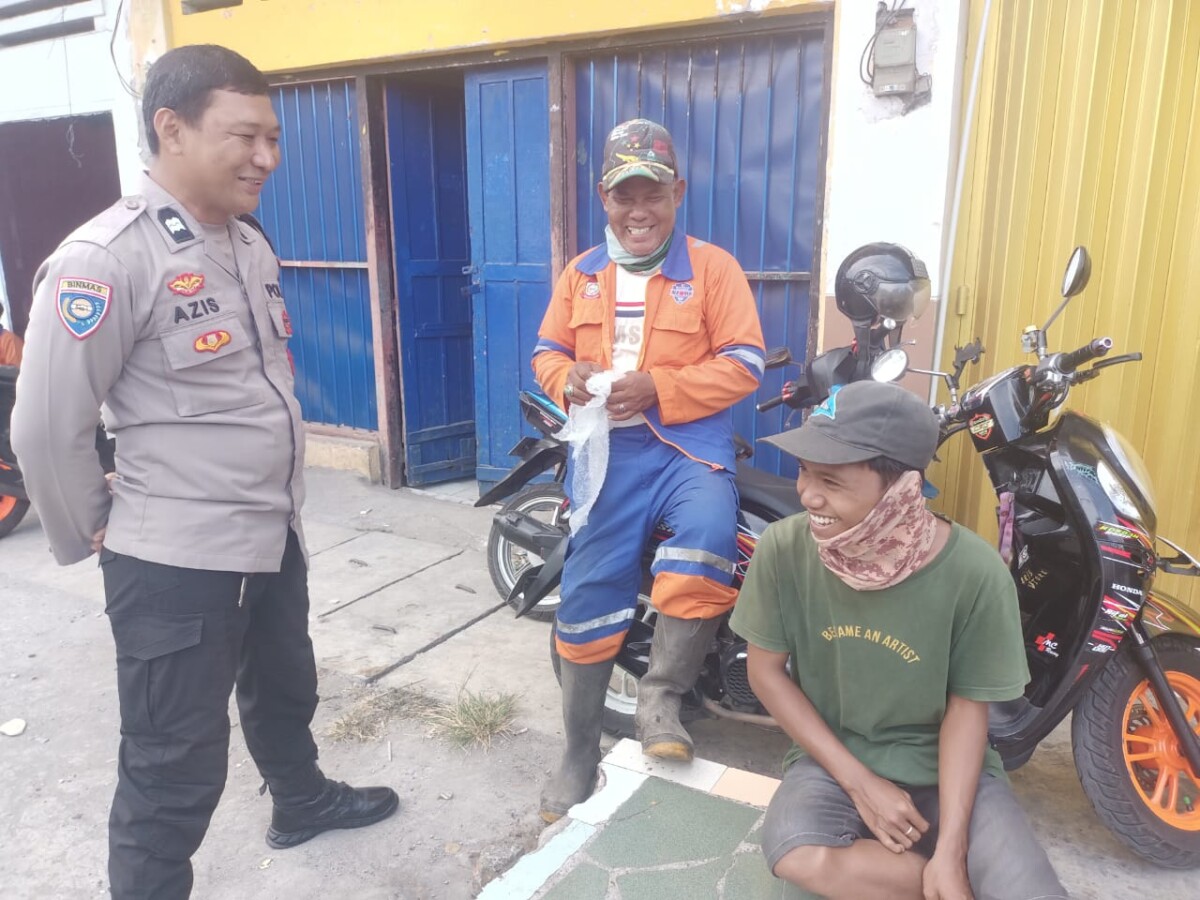 Bhabinkamtibmas Butung Sapa Warga Agar Tanamkan Pentingnya Rasa Aman
