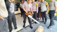 Antisipasi Pohon Tumbang saat Musim Hujan, Polsek Wajo Latihan Penggunaan Mesin Senso