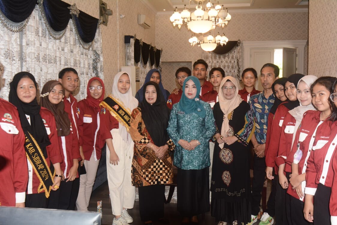 Hafni Basra Dikukuhkan sebagai Bunda Forum Anak Kabupaten Sidrap