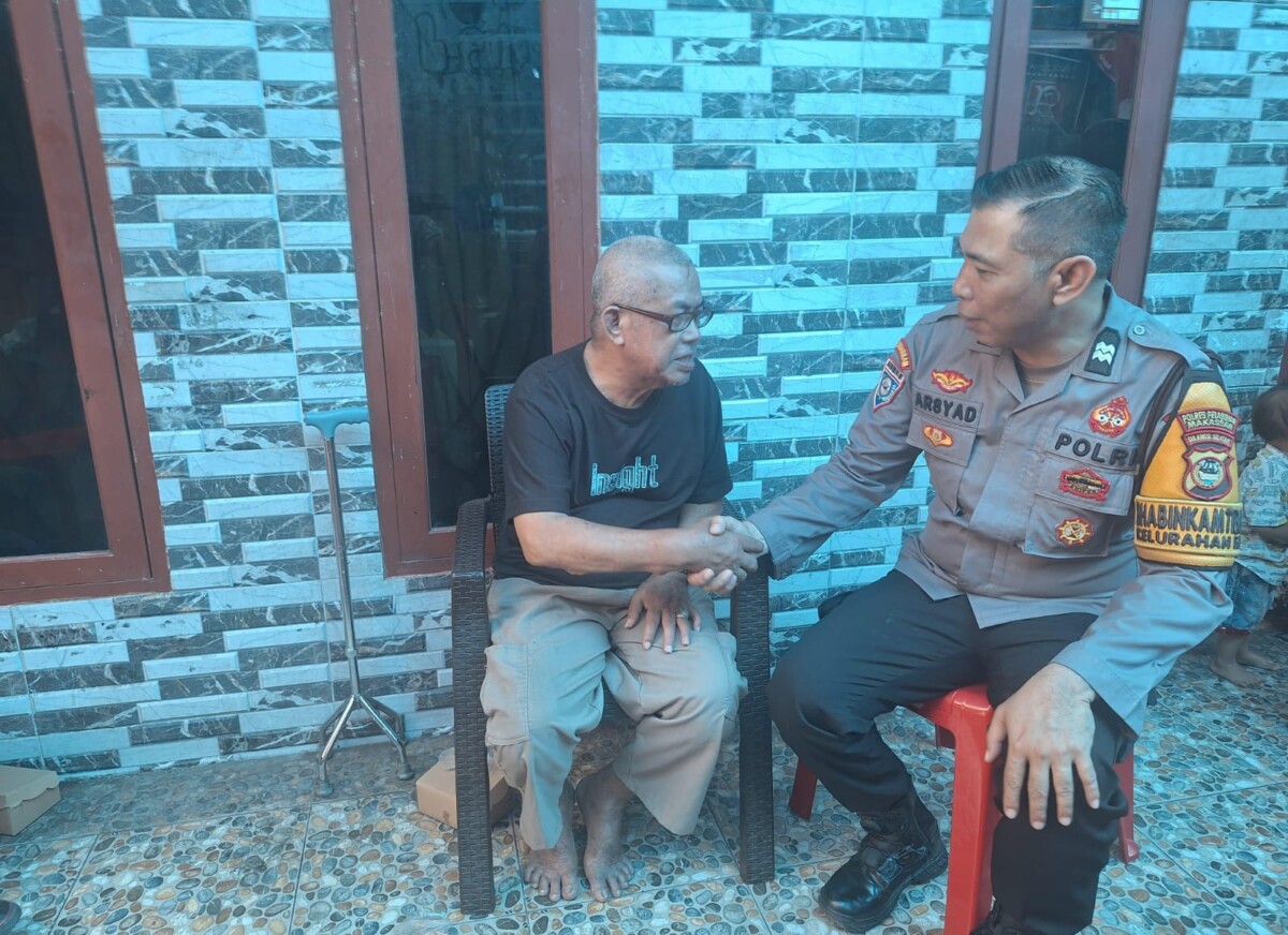 Sukseskan Pilkada Serentak, Bhabinkamtibmas Ende Lakukan Cooling System