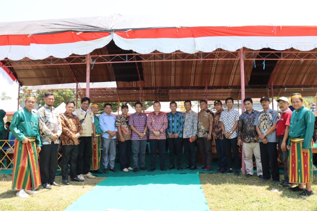 Pj Bupati Wajo Hadiri Hut Tiga Desa di Pitumpanua