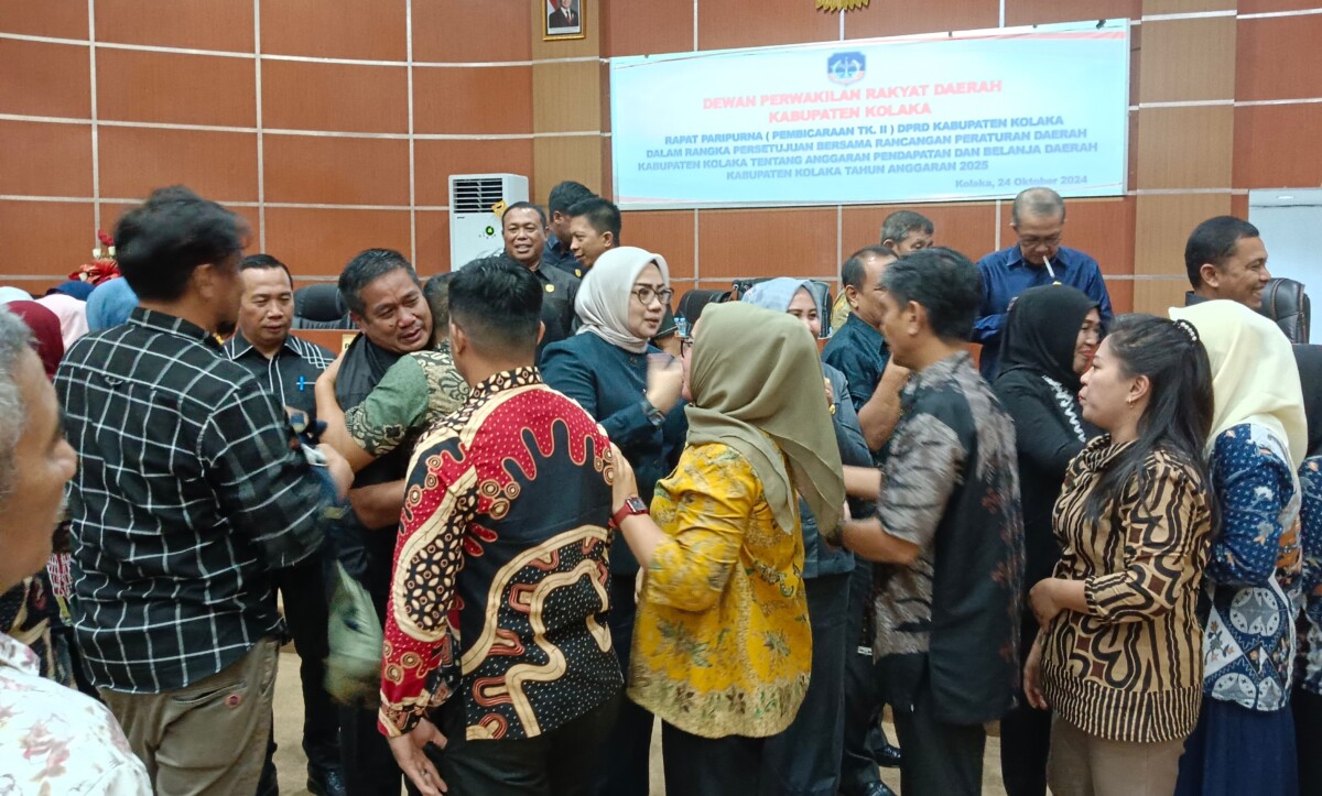 Rasa Haru Warnai Perpisahan Anggota Dewan dan Seluruh Staf DPRD Kolaka
