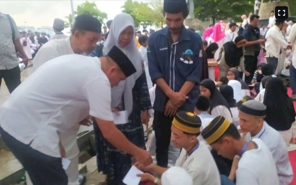Camat Sangkarrang Buka Puasa Bersama Anak Yatim dan Kaum Duafa