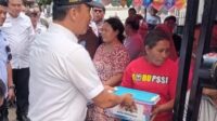 Camat Mamajang Dampingi Pj Gubernur Salurkan Bantuan ke Korban Kebakaran