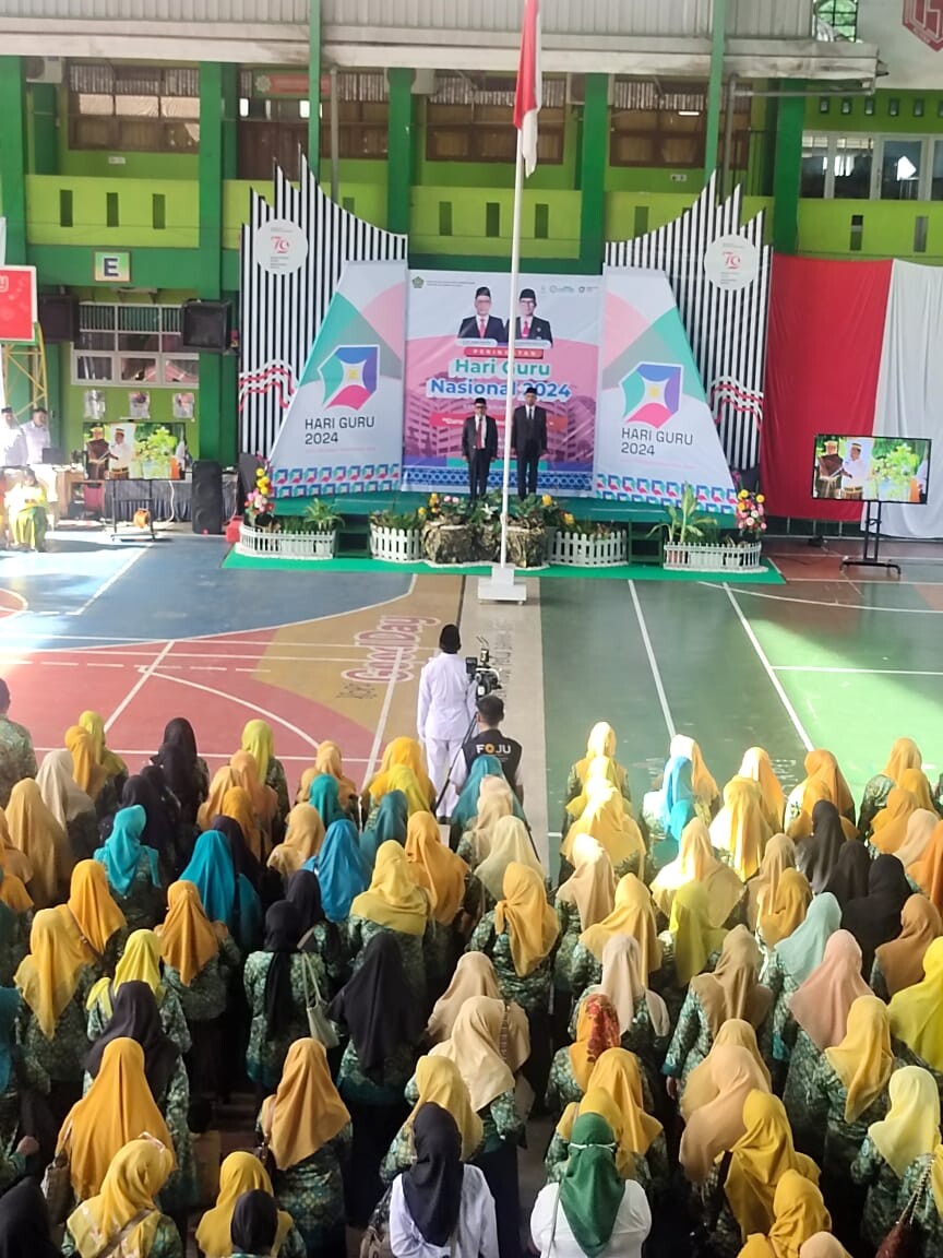 Ratusan Guru Madrasah Hadiri Upacara HGN se Sulsel