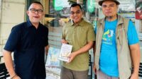 IMG_20241110_204243 Di Hari Pahlawan, BAK Serahkan Buku Alimuddin ke Dandim 1425 Jeneponto