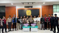 IMG-20241202-WA0022 Rekapitulasi Suara Tingkat PPK Kecamatan Wajo Makassar Selesai, Logistik Pilkada Dikawal Ketat ke Gudang KPU