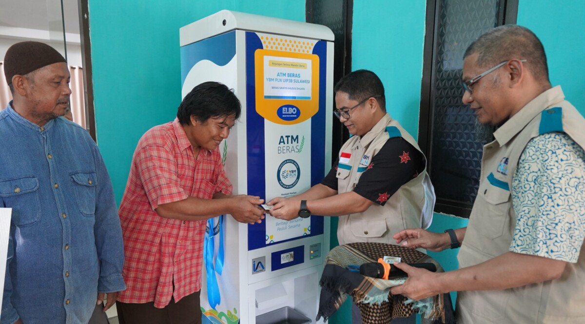 YBM PLN UIP3B Sulawesi Resmikan ATM Beras dan Berikan Bantuan Motor Dakwah untuk Mustahiq