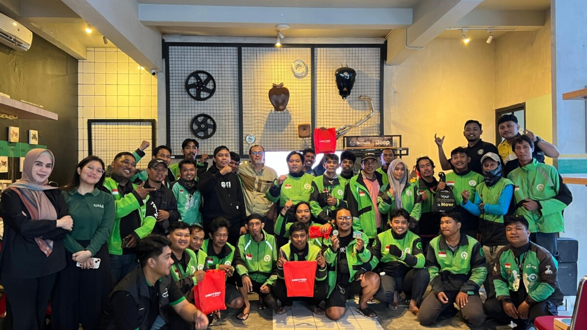 Tingkatkan Keselamatan Berkendara Para Mitra, Kalla Kars dan Gojek Berikan Edukasi Safety Riding