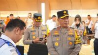 Kapolres Pelabuhan Makassar Dampingi Kapolda Sulsel Pantau Arus Mudik Lewat Zoom Meeting Nasional