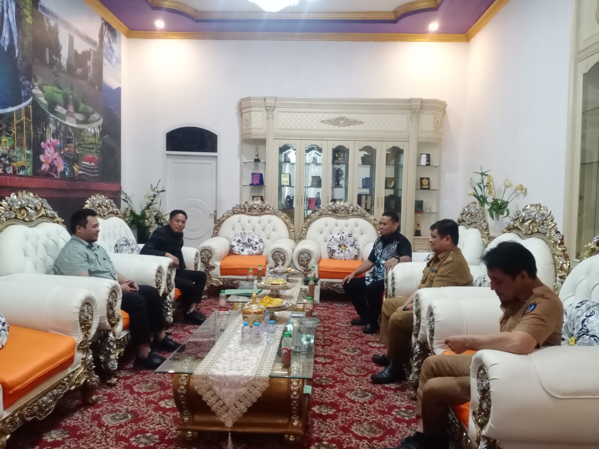 Bupati dan Wakil Bupati Terpilih Bahas Penuntasan Hutang Daerah Bersama PJ Bupati Enrekang