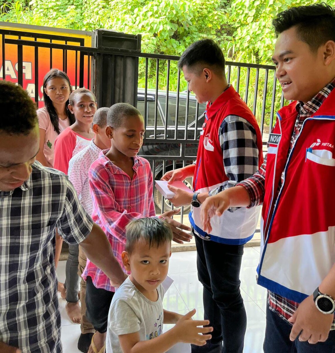 Sambut Tahun Baru dengan Rasa Syukur: Pertamina Patra Niaga Sulawesi Berbagi dengan Anak-Anak Panti Asuhan