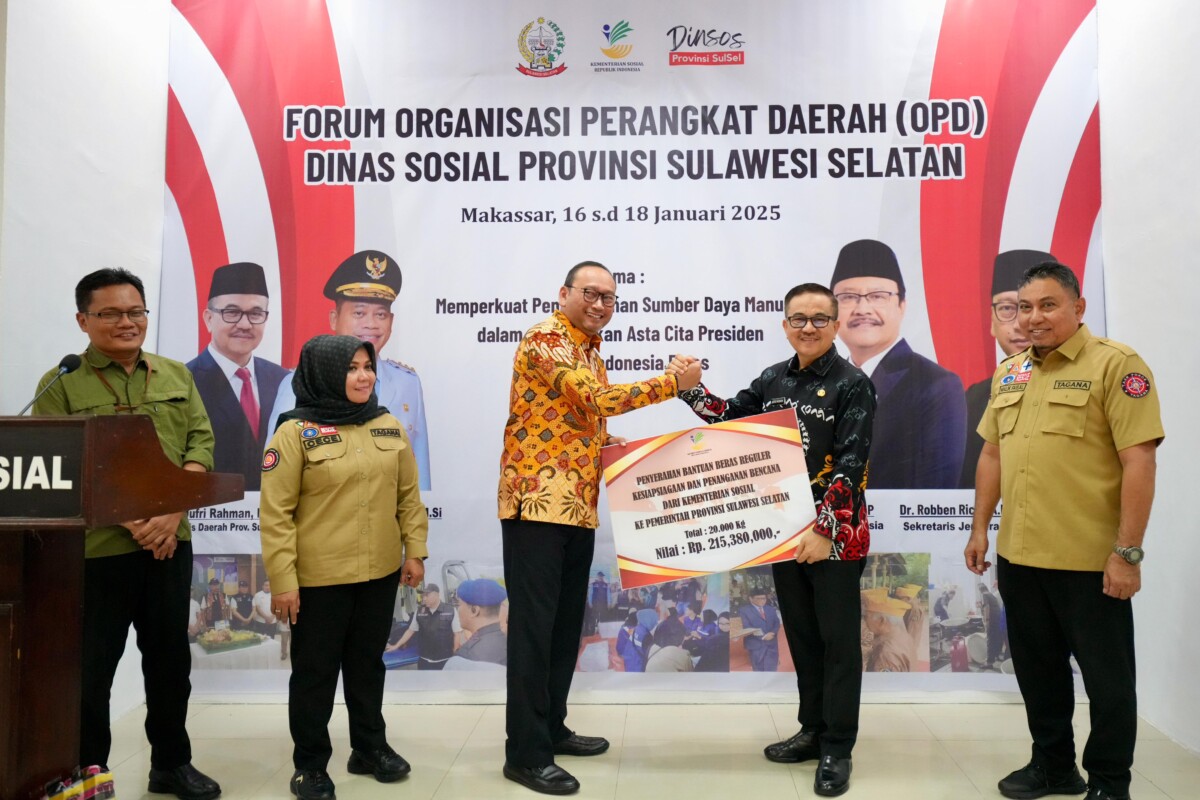 Buka Forum OPD Dinsos 24 Kabupaten Kota, Sekjen Kemensos: Sulsel Terbaik dalam Mitigasi Bencana