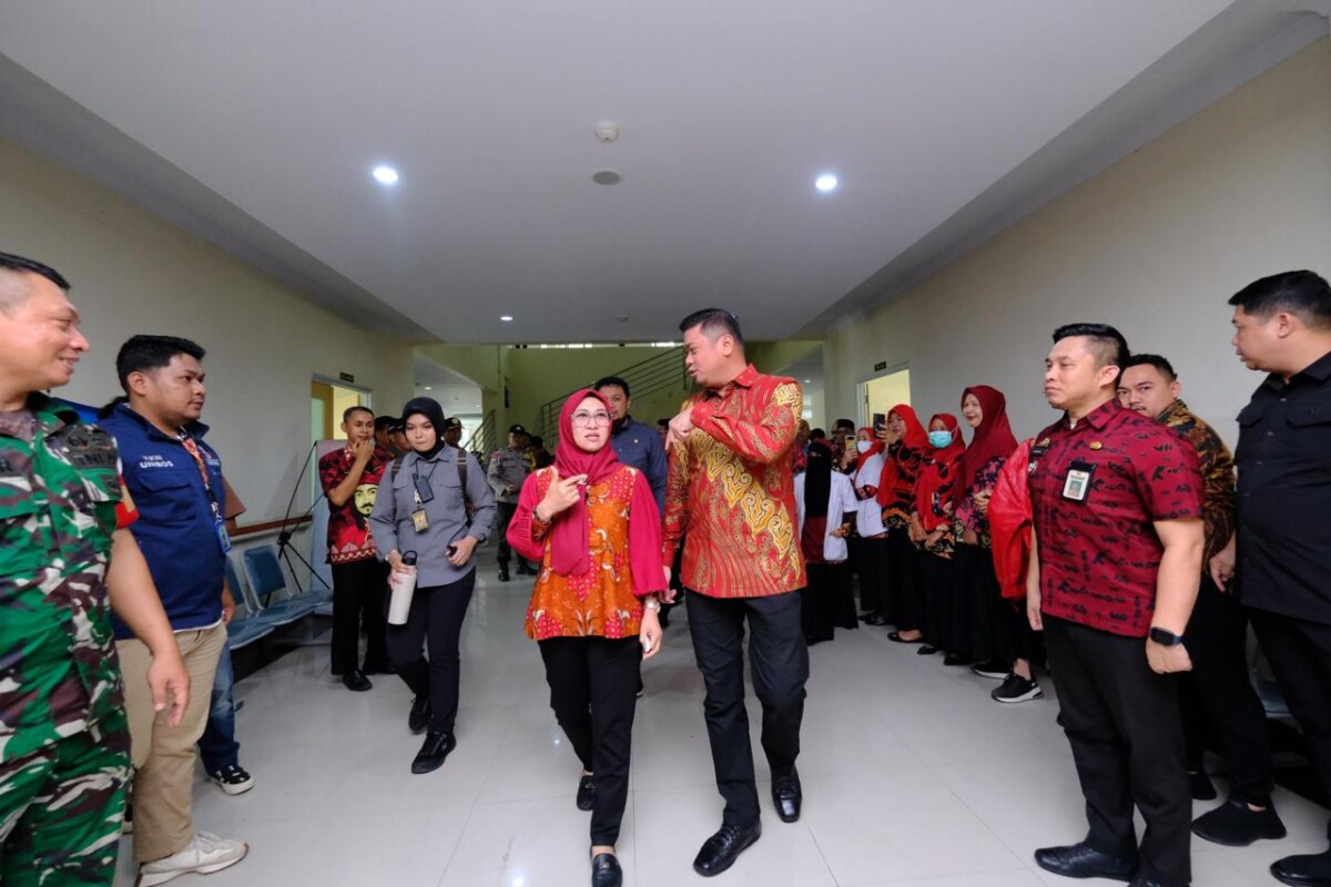Bupati Gowa Ajak Husniah Talenrang Kunjungi RS Pratama dan Lembaga Pendidikan Mahasantri