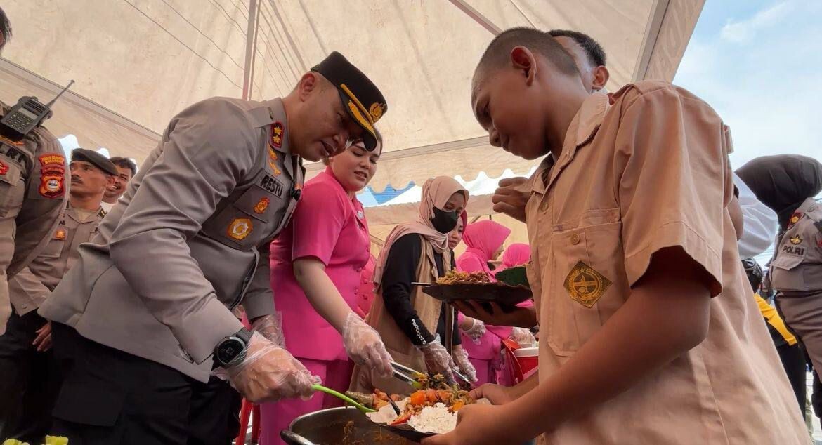 Selain Sedekah Jariyah, Program MBG Polres Pelabuhan Makassar Juga Untuk Kemajuan Bangsa