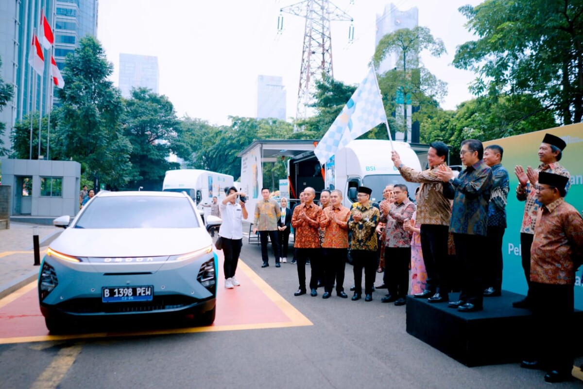Dukung Implementasi ESG, BSI Luncurkan Mobil Operasional Listrik dan Digital Carbon Tracking Pada Milad ke-4