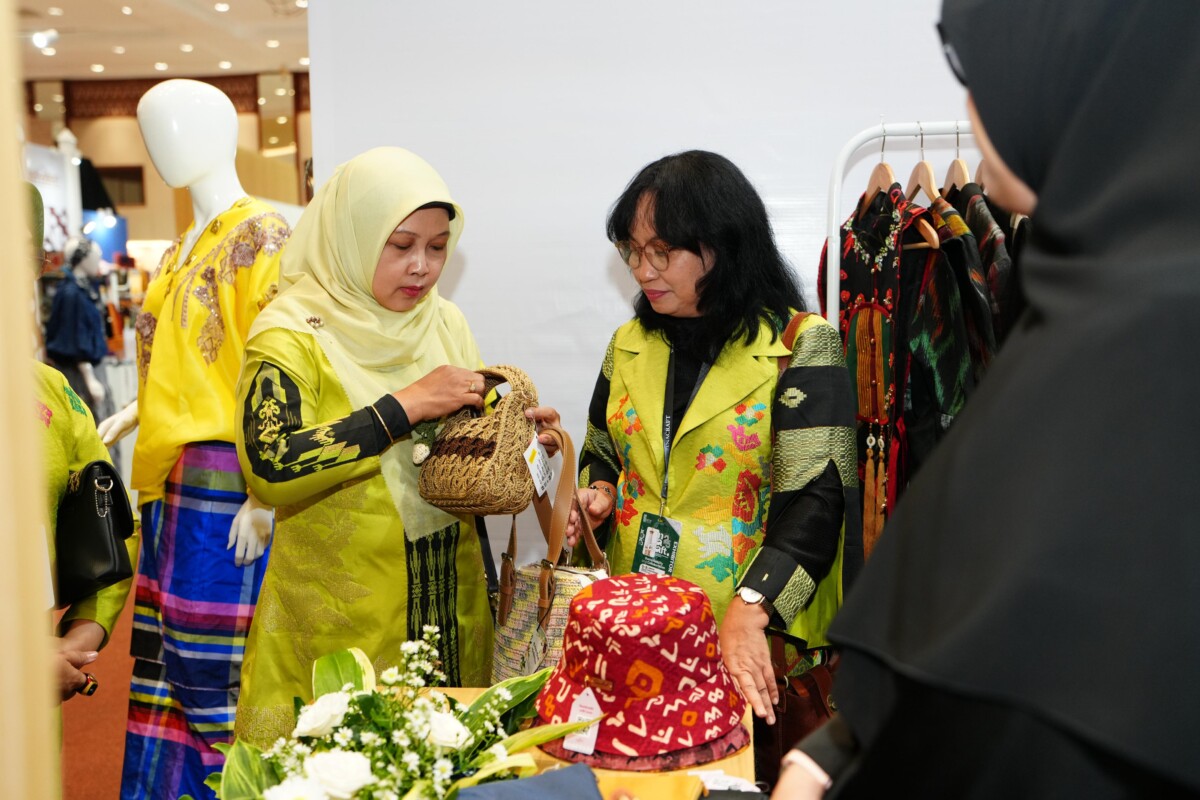 Dekranasda Sulsel Kembali Berpartisipasi di INACRAFT 2025, Tampilkan Produk Unggulan dari Kabupaten Kota