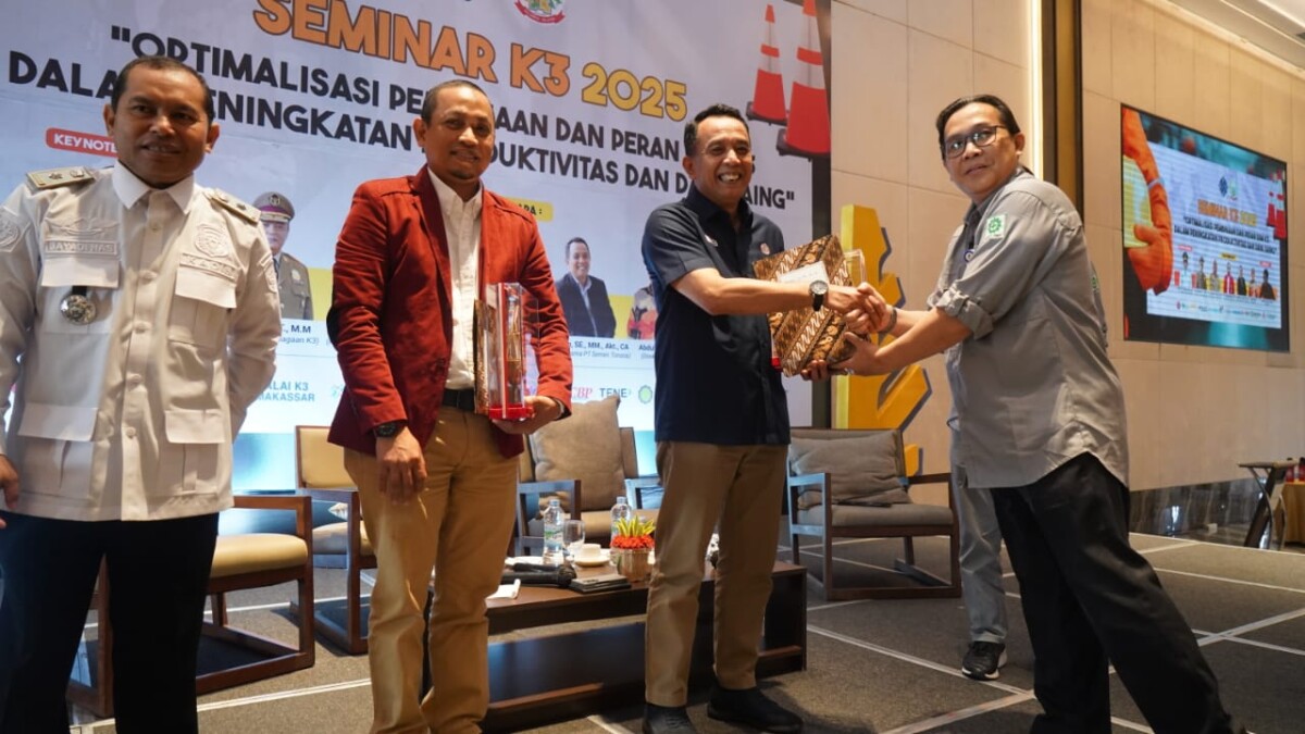 Narasumber Seminar K3, Dirit Semen Tonasa Bahas Fenomena Microsleep