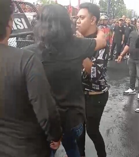 Tiga Warga Diamankan Polisi Saat Menolak Eksekusi Eks Gedung SMK Hamrawati