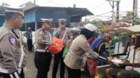1000523679 Satlantas Polres Sinjai Berbagi Takjil untuk Pemulung dan Tukang Becak di Bulan Ramadan