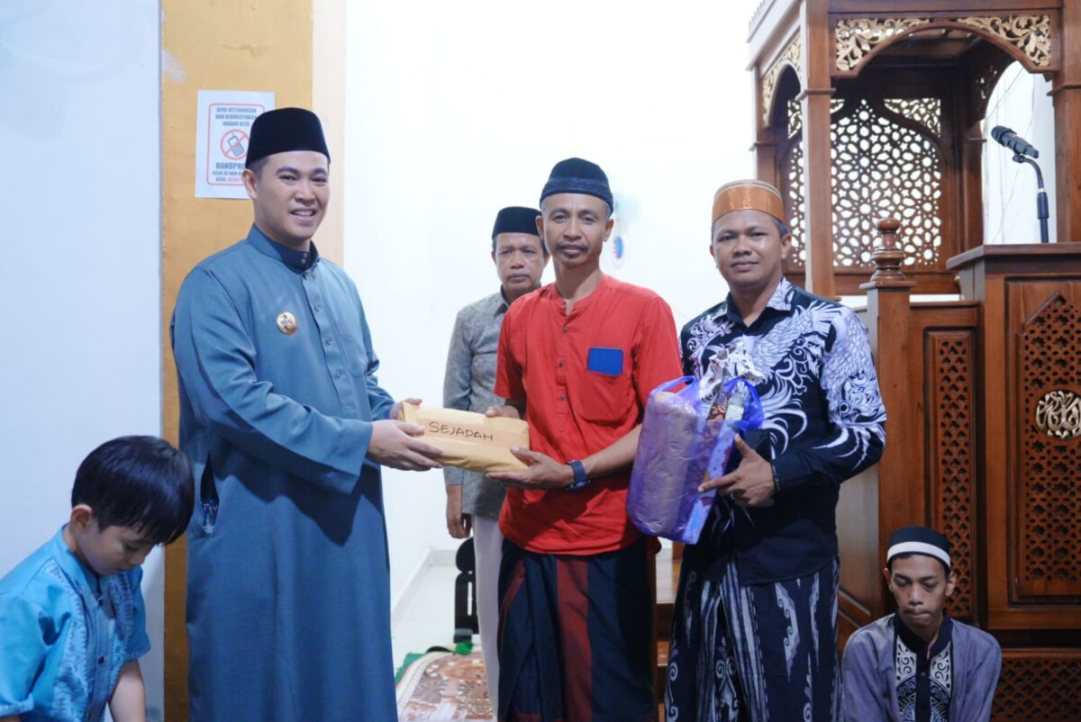 Malam Ketujuh, Bupati Yusran Safari Ramadan di Masjid Jabal Wahidah Barabatu