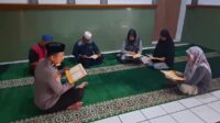 Polisi dan Warga Kompak Tadarus, Ramadan di Melayu Baru Semakin Hangat